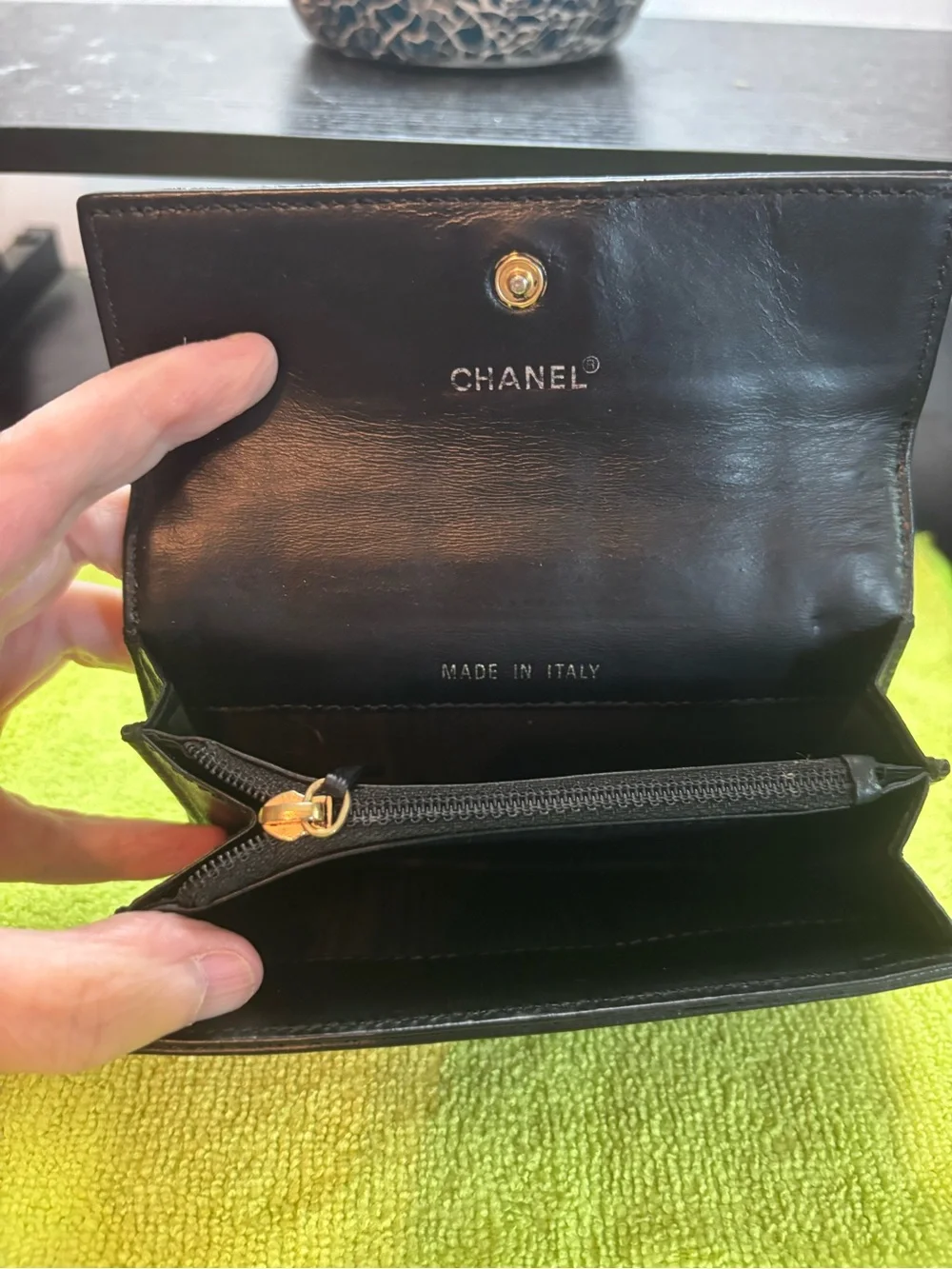 Vintage Chanel Black Lambskin Chocolate Bar Compact Folding Wallet – GUC